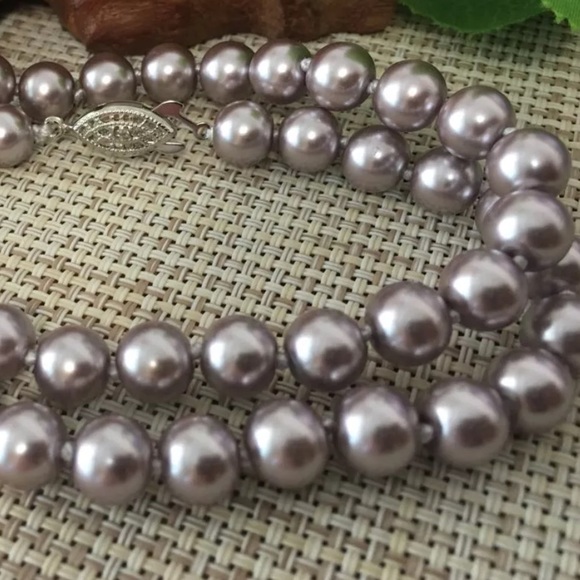 Jewelry - Silver Champagne south sea shell pearl necklace
